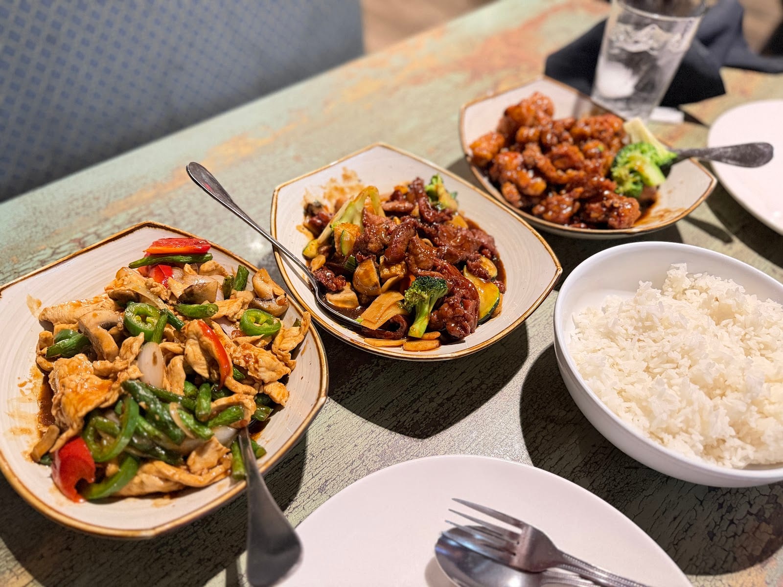 Hunan Lion Chinese Restaurant