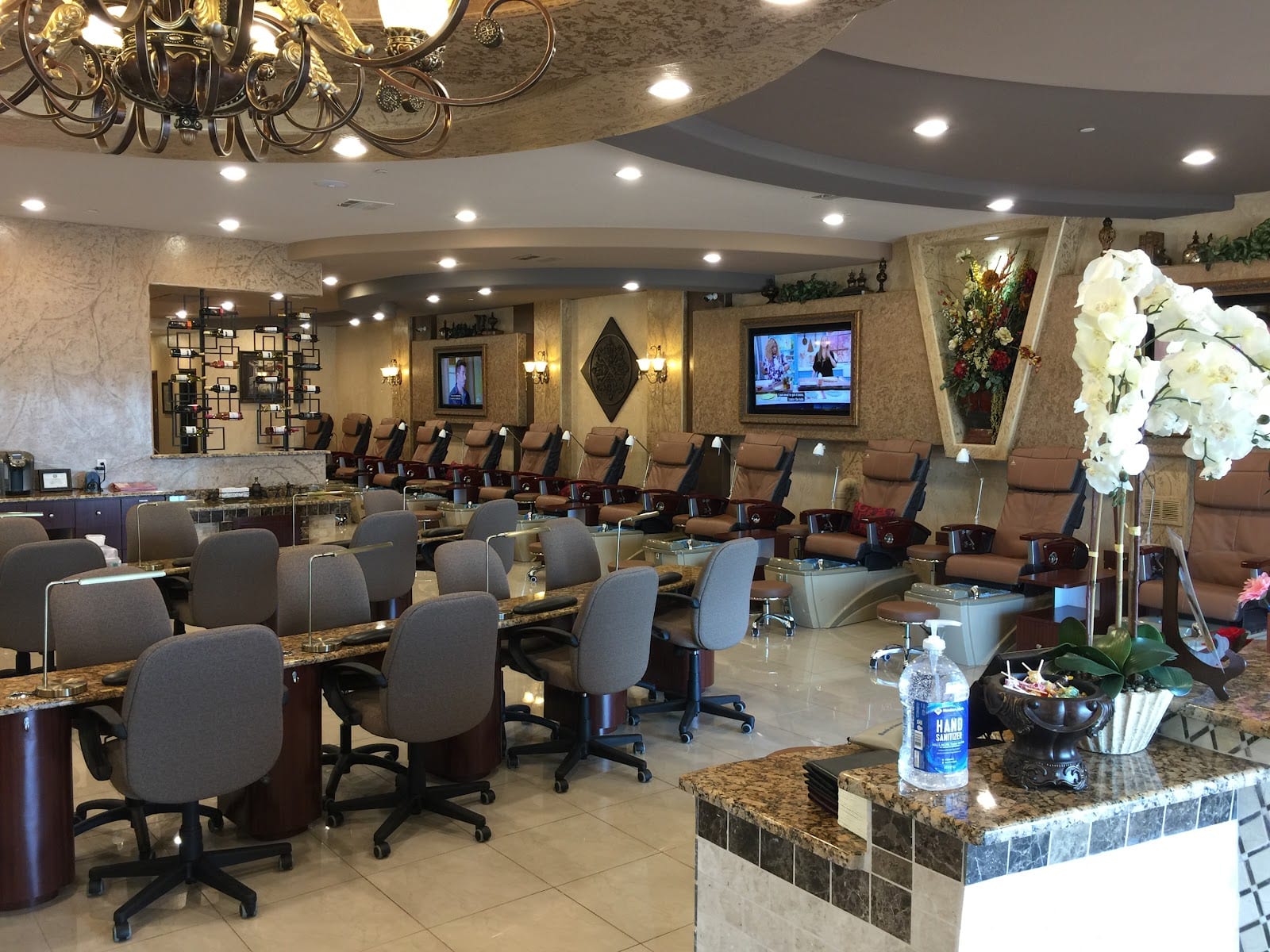 GRANDLUX NAIL SALON