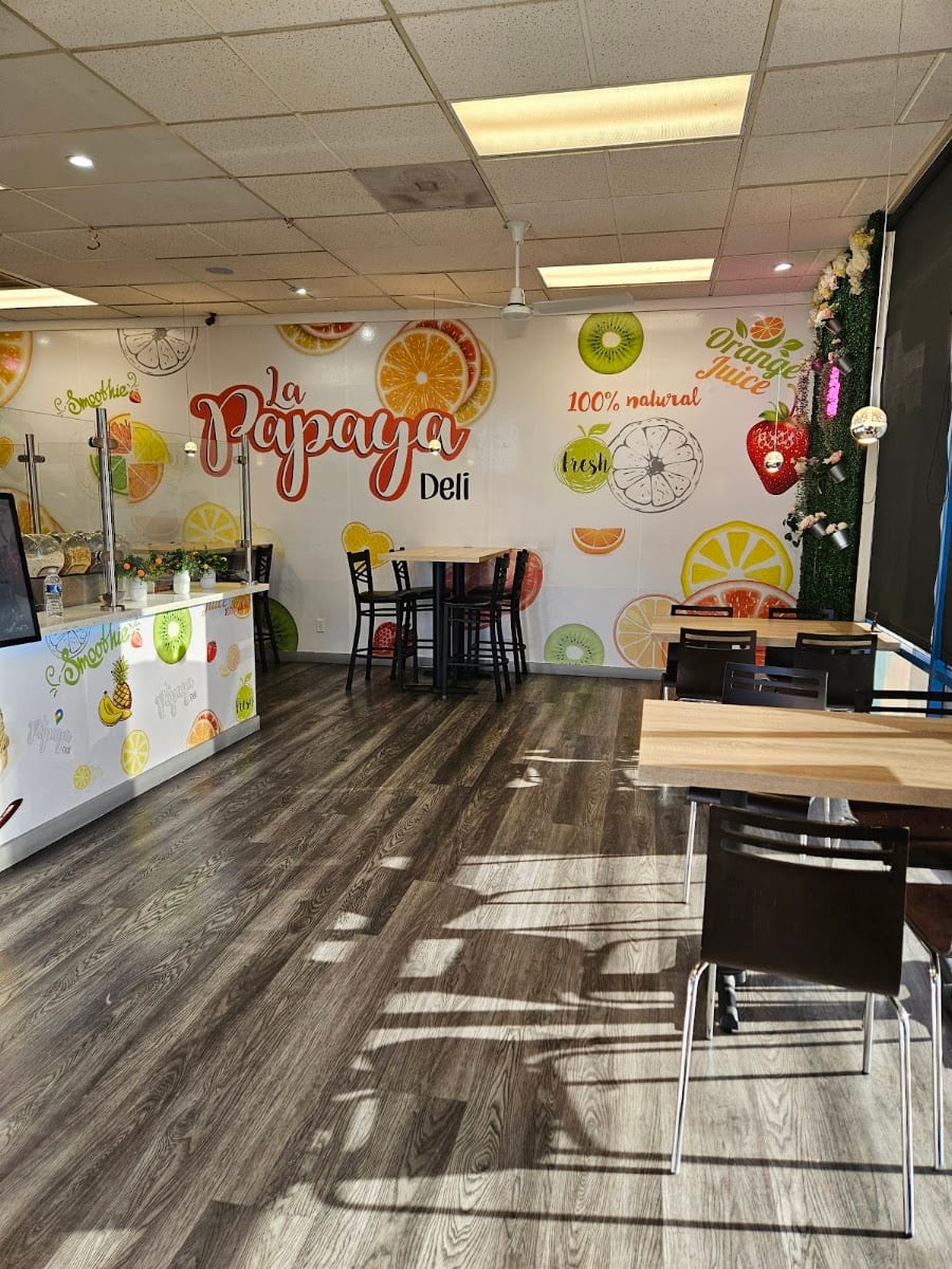 La Papaya Deli, photo 2