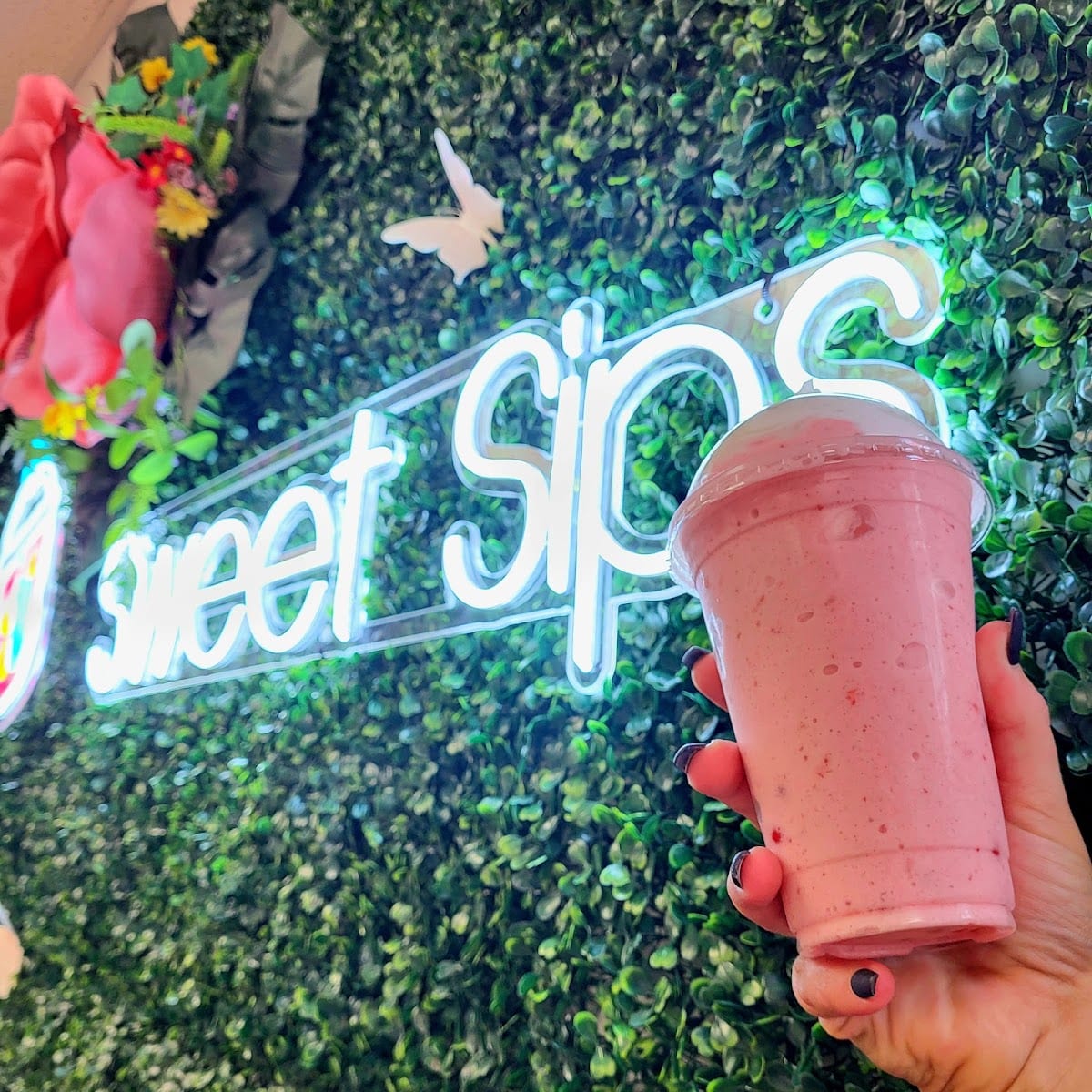 SWEET SIPS Boba Tea Shop