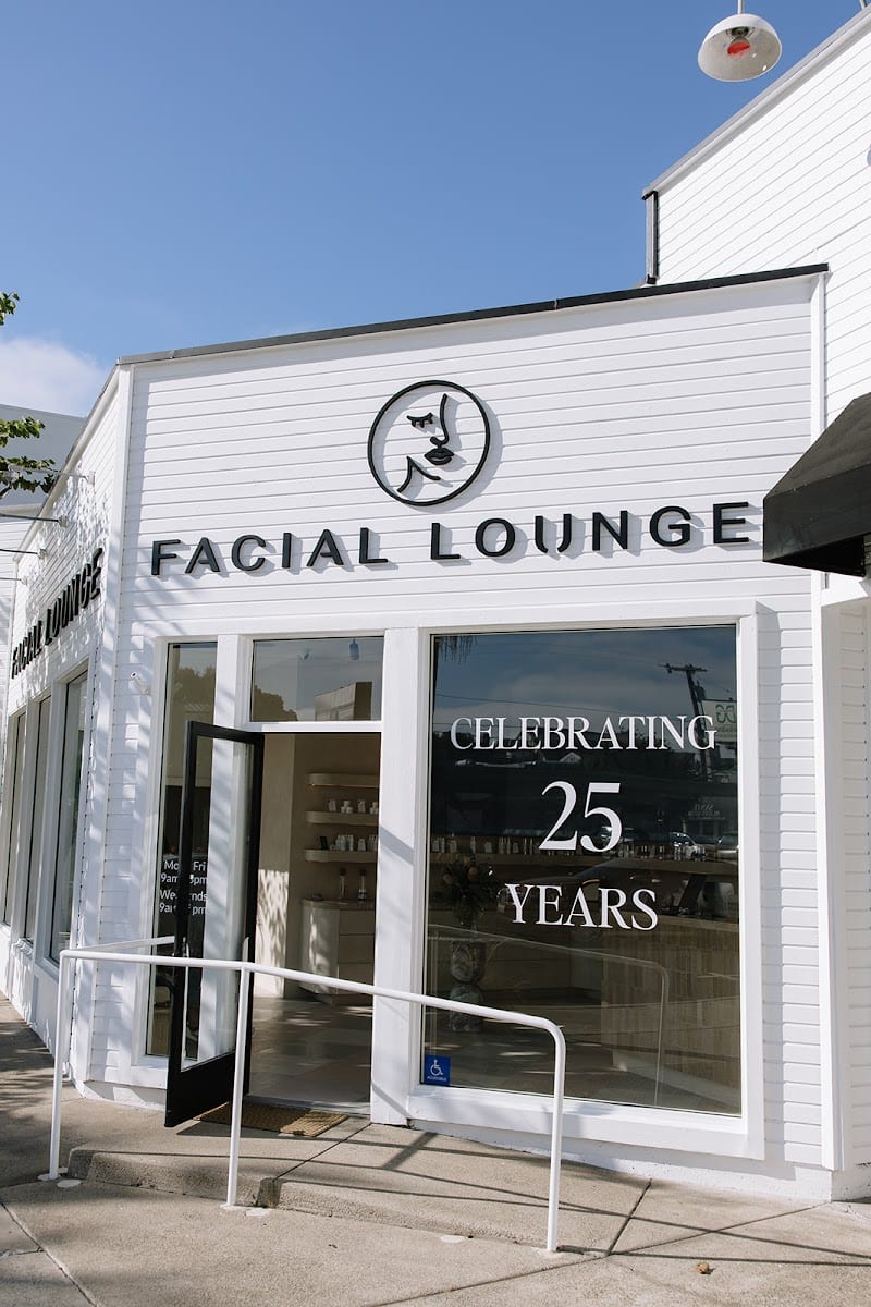 Facial Lounge