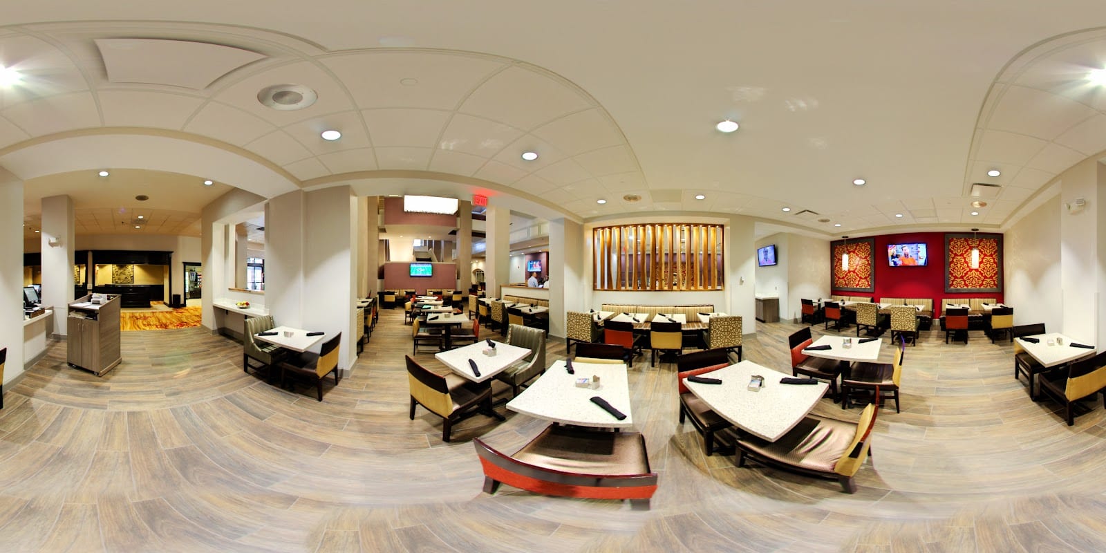 Features Bar & Restaurant