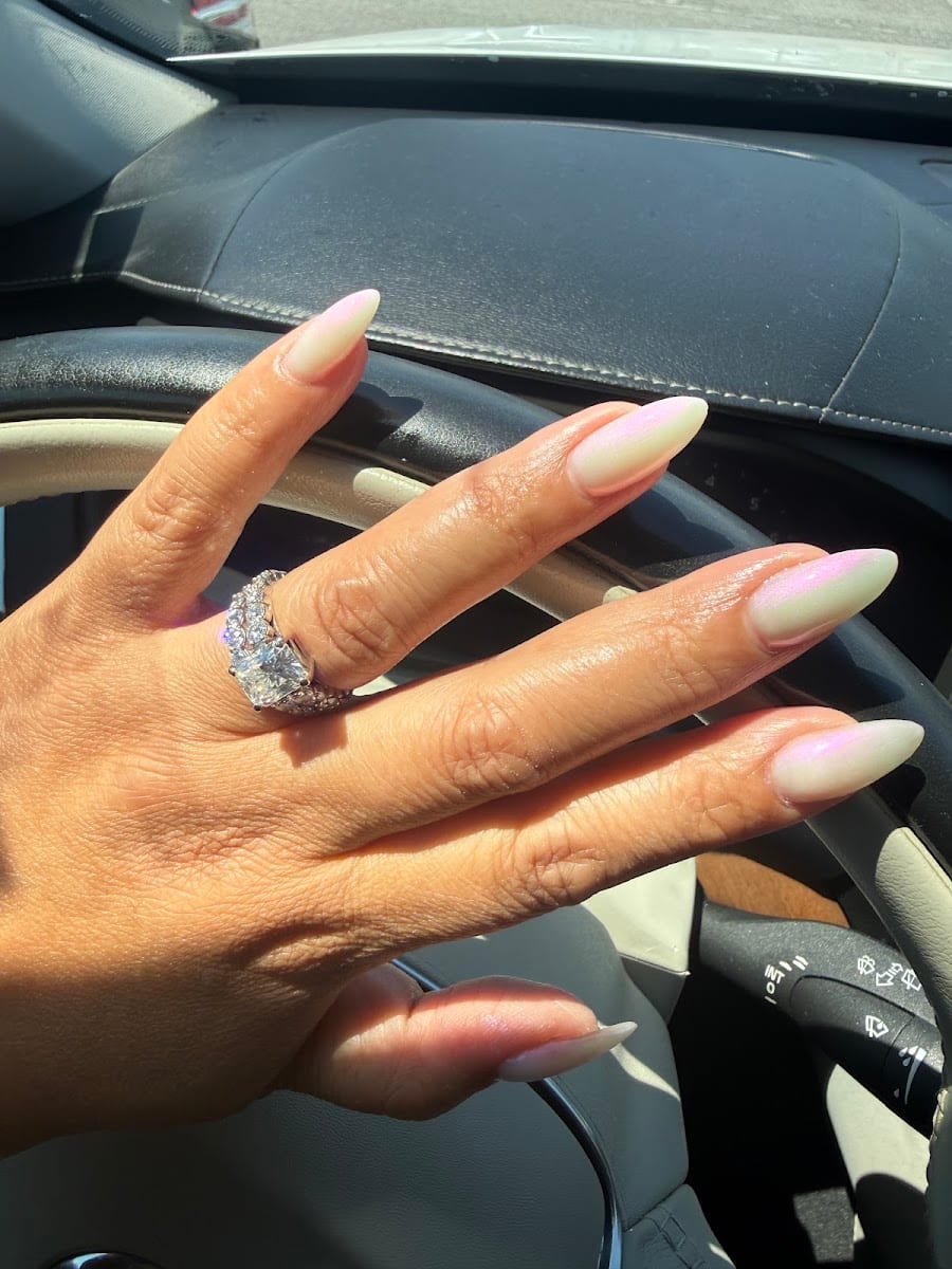 Red Nails by HK, photo 4