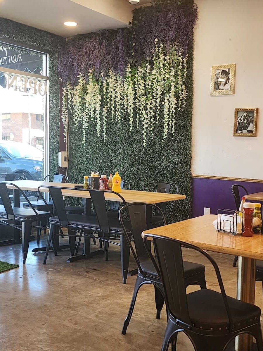 Sweet Cheeks Soul Cafe and Dessert Bar