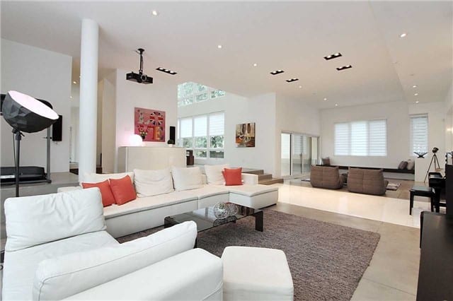 Jonathan Lo, Broker | Toronto Real Estate Agent, photo 2