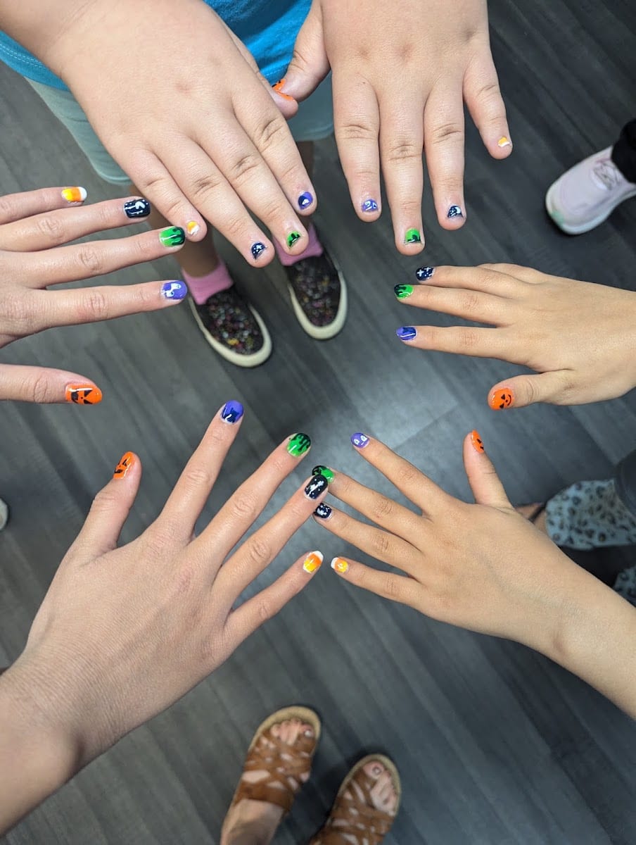 New Horizons Beauty College