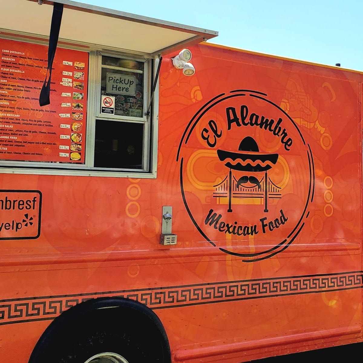 El Alambre (Franklin St.)