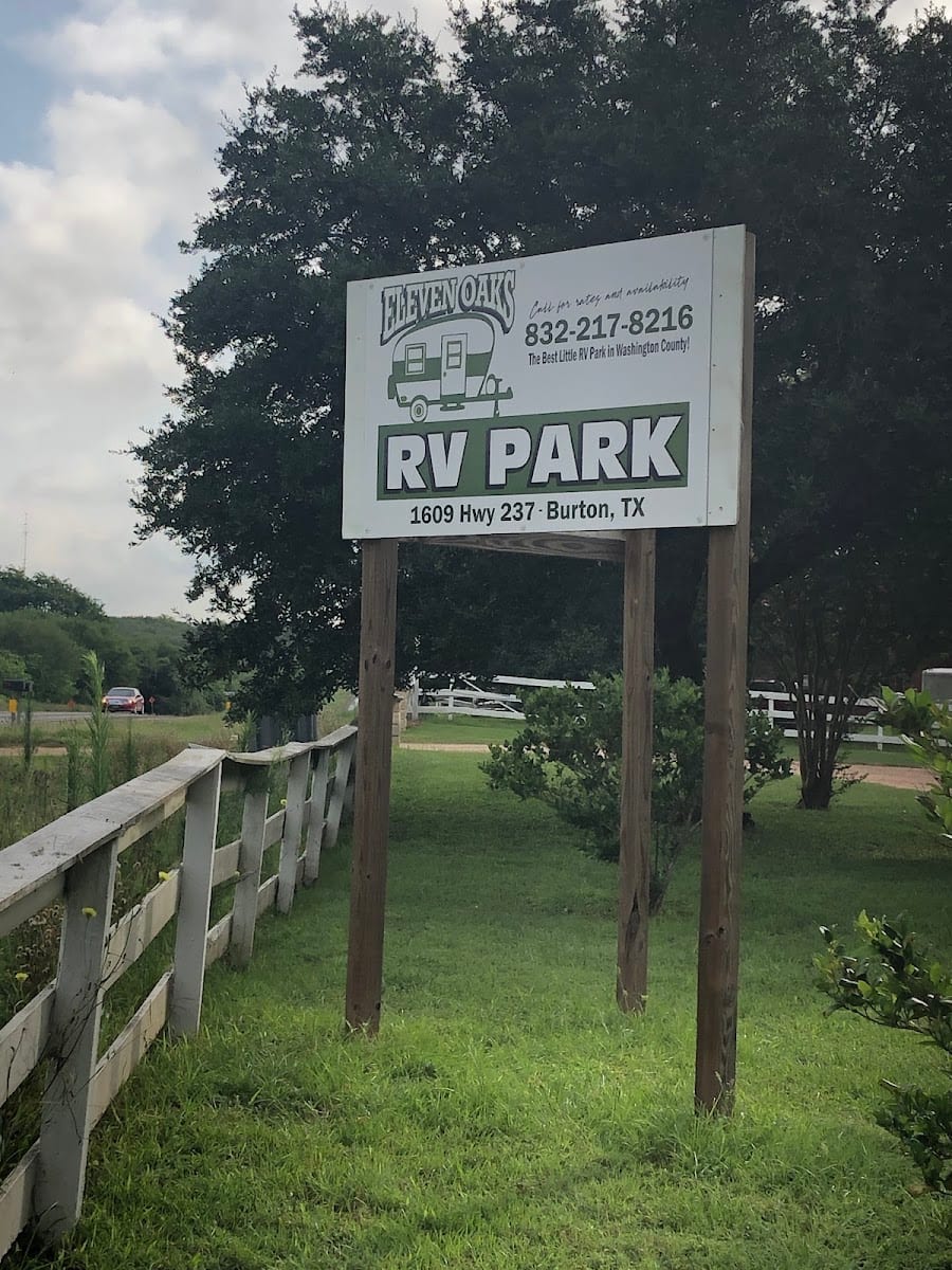 11 Oaks R.V, Park