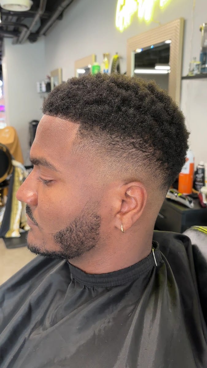 Golden Edge Barbershop, photo 3
