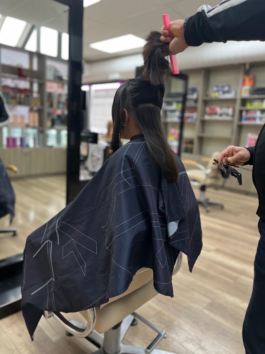 Rafi Salon