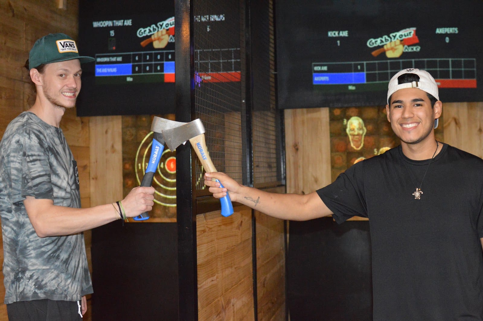 Grab Your Axe, Interactive Axe Throwing, photo 2
