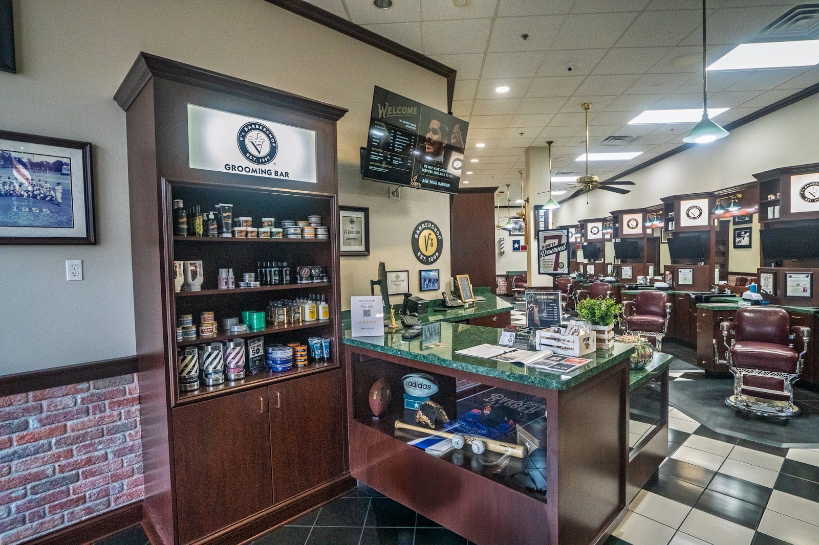 V's Barbershop - Houston River Oaks, photo 4