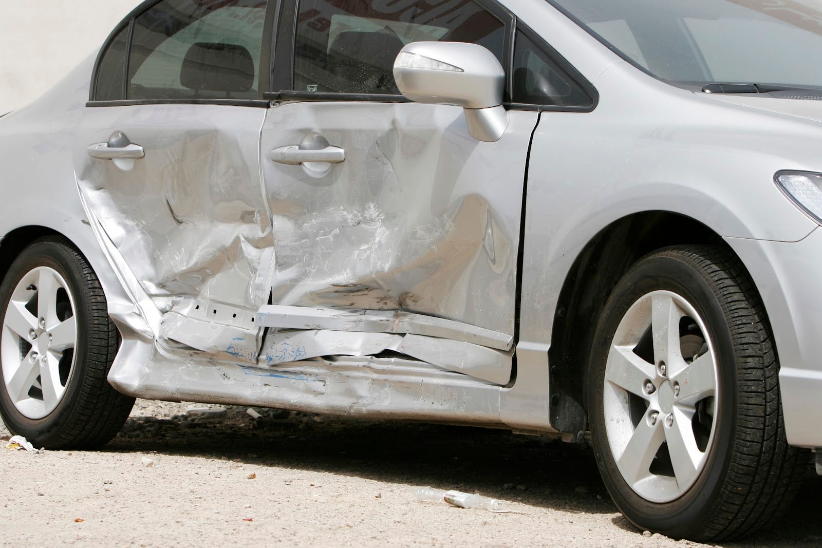 MacGyver Auto Body Collision (UNIT 2 - Back of building)