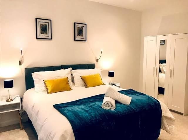Maplewood luxurious one-bed flat with free parking - One-Bedroom Apartment, photo 3