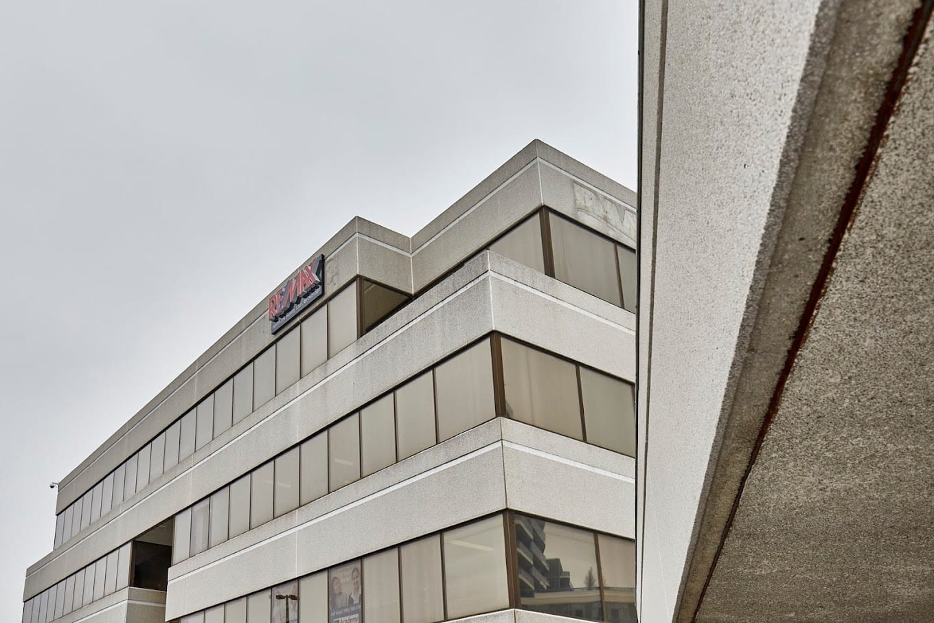 Re/Max Hallmark Kayvan Zebarjadian Realtor