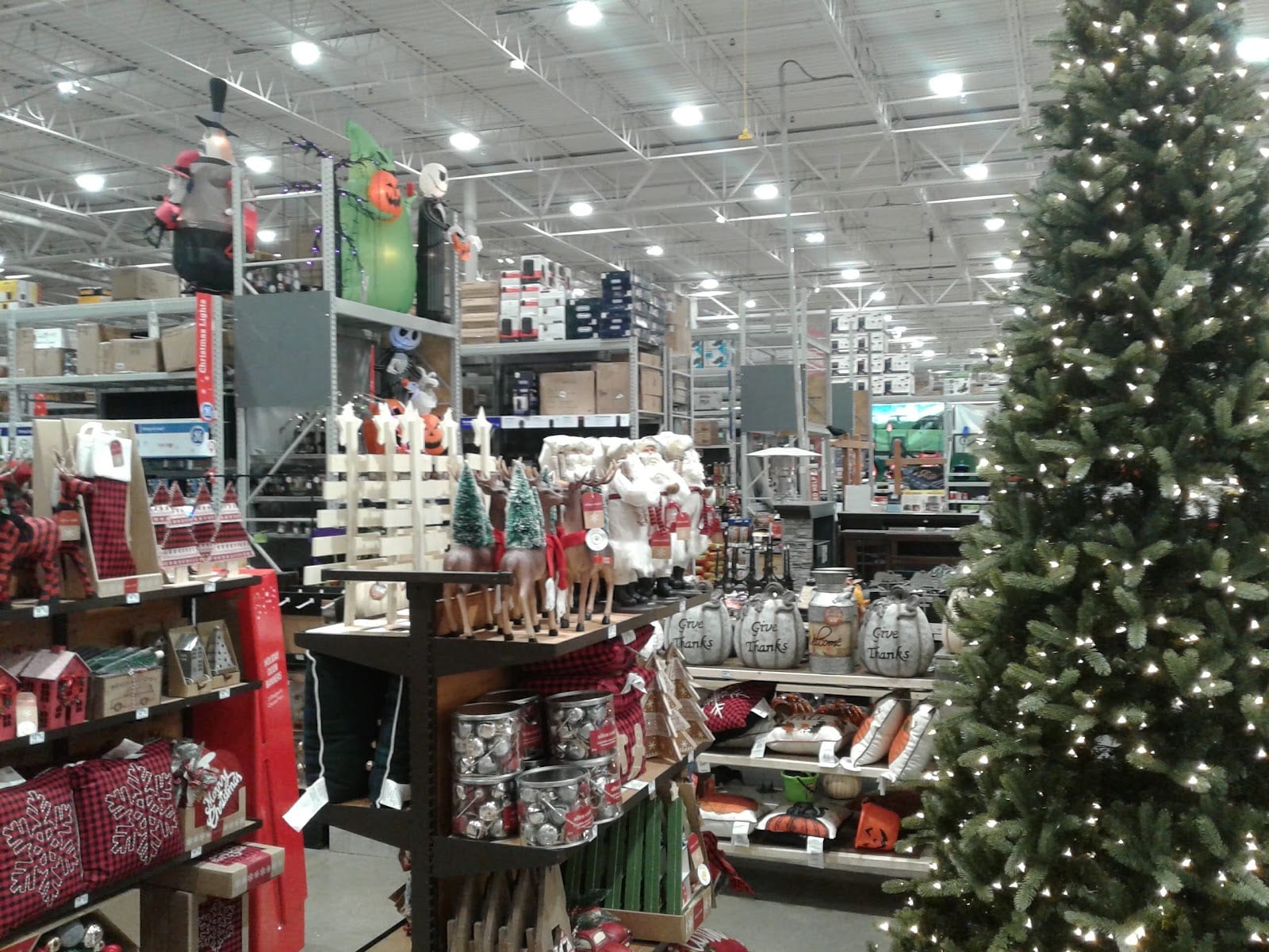 Lowe's Home Improvement, photo 4
