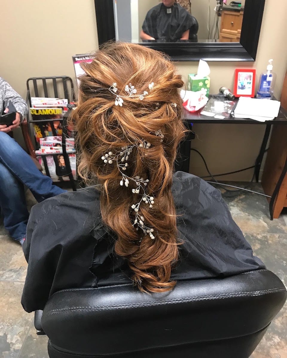 Lexie Stowers at Studio J Salon, photo 4