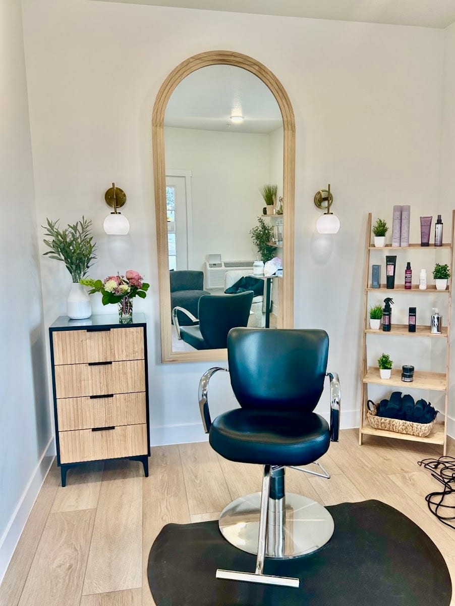 Gloss Studio Salon, photo 3