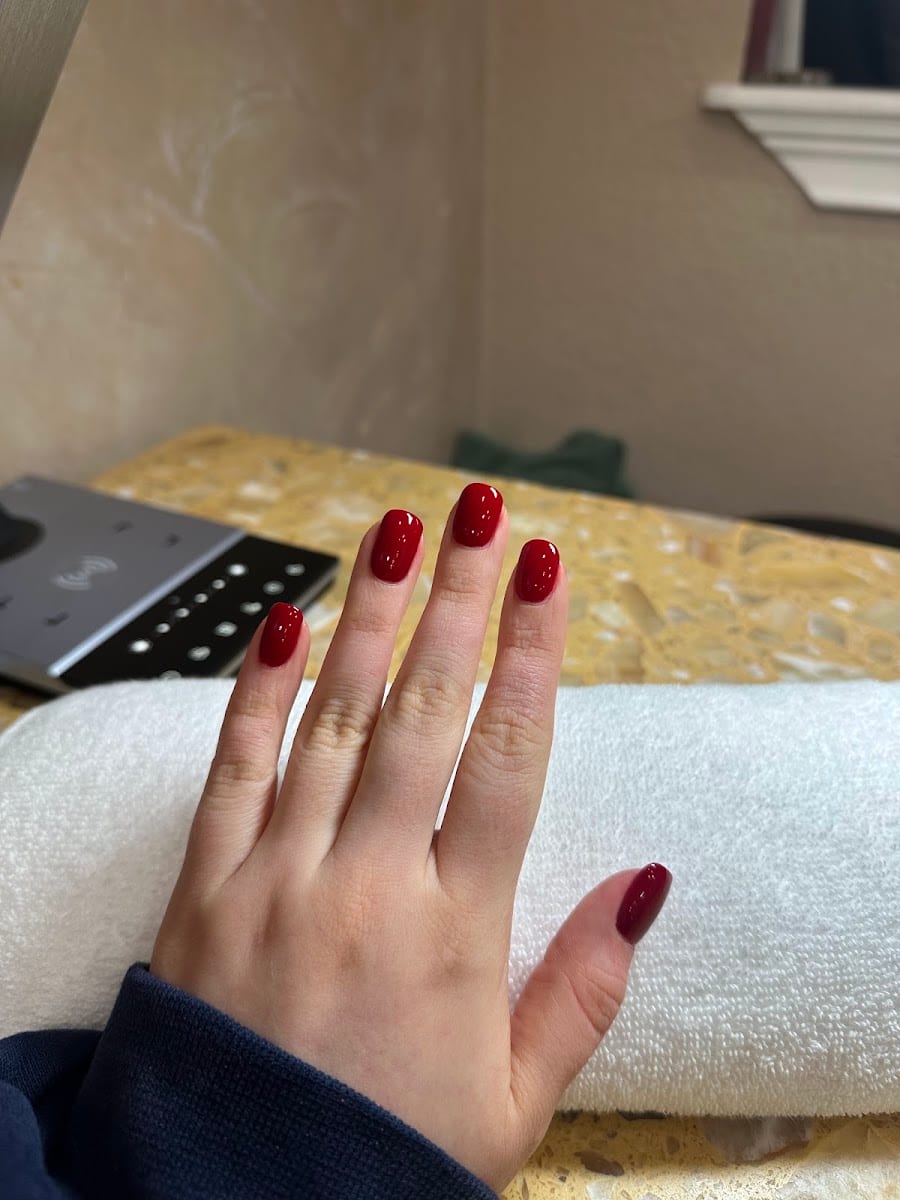 Nail Court, photo 3