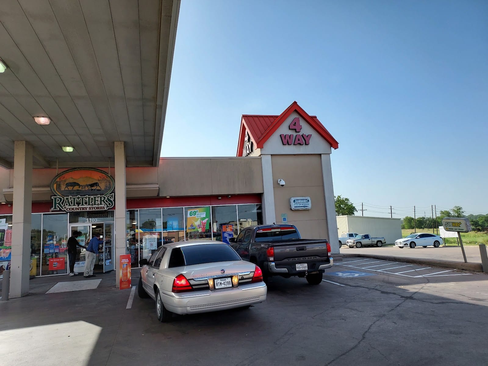 Exxon, photo 3