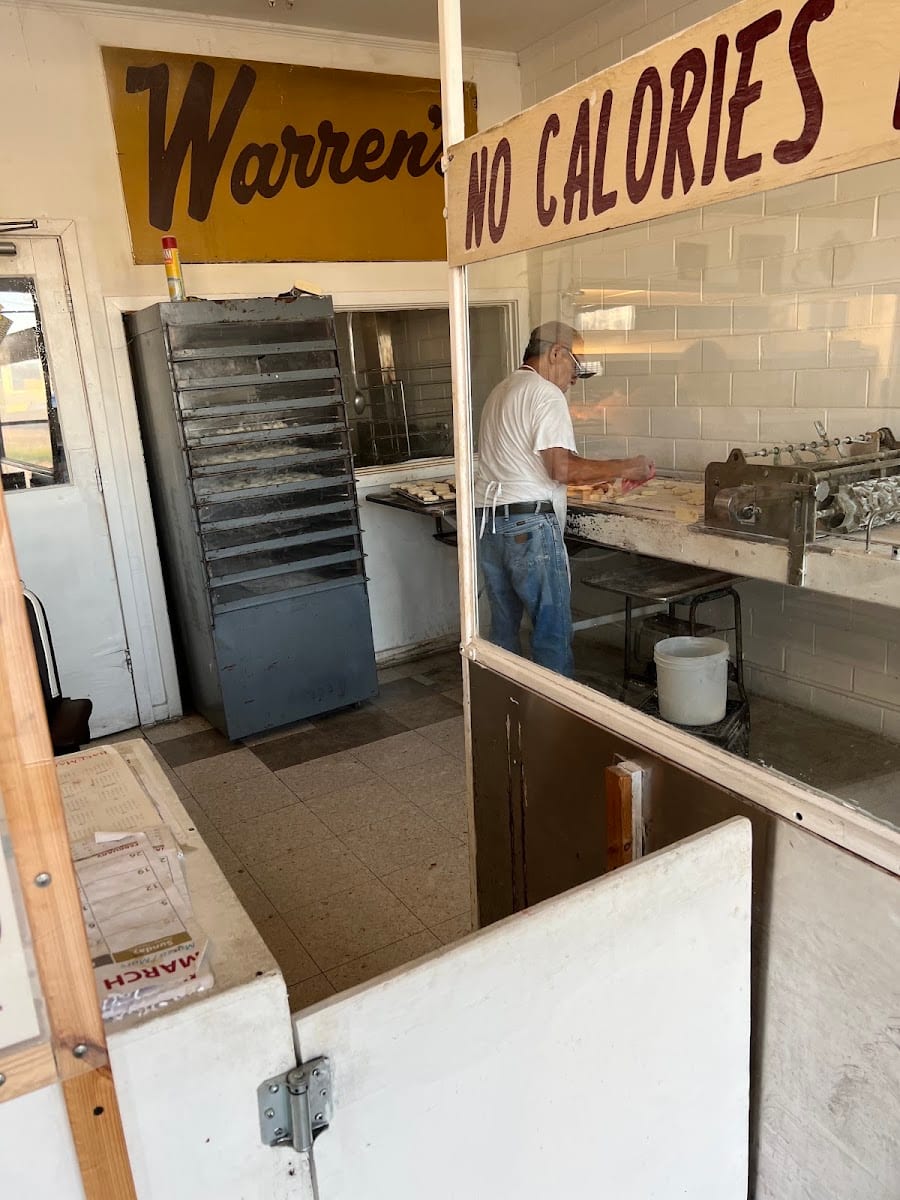 Warren's Do-Nuts, photo 2