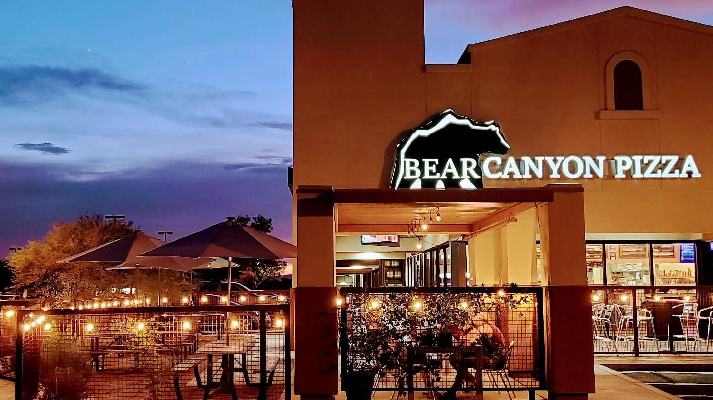 Bear Canyon Pizza on Tanque Verde, photo 2