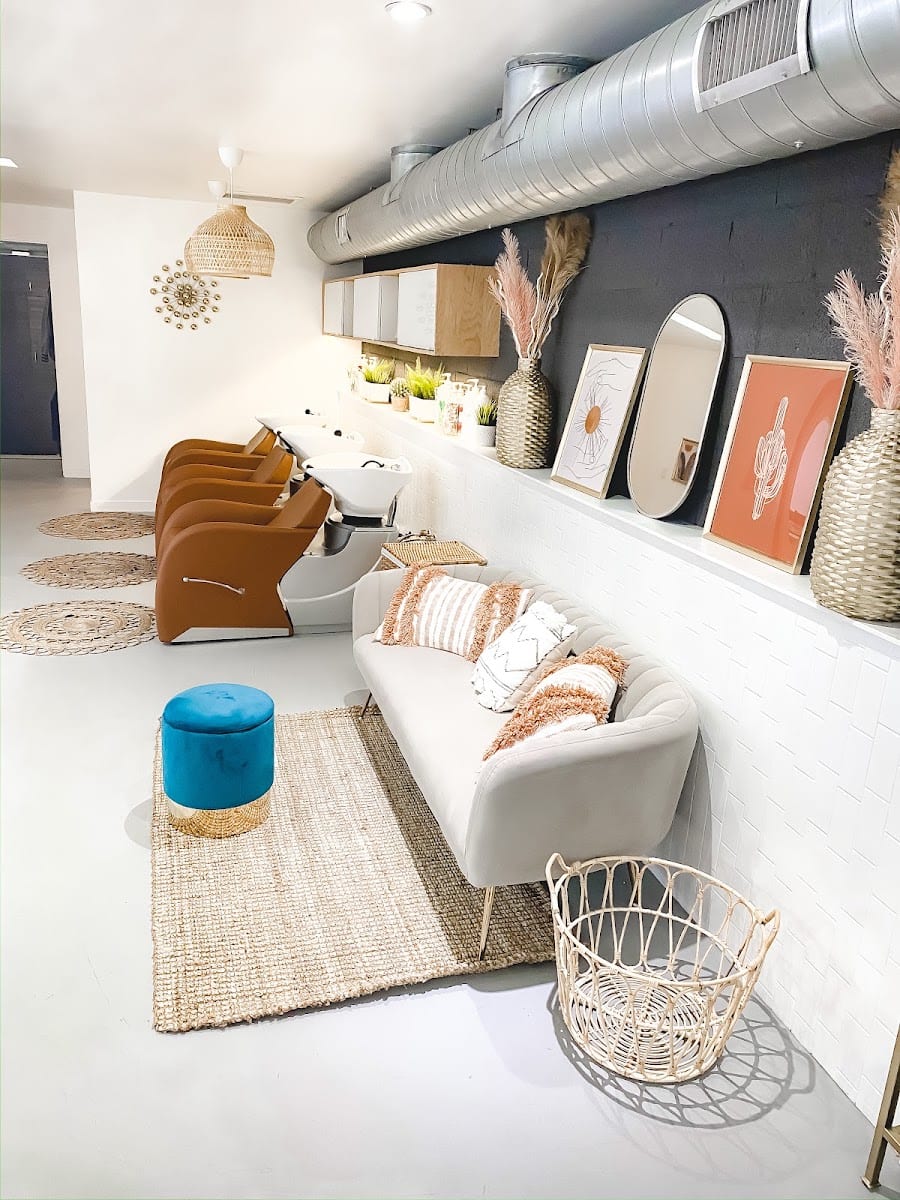 Blonde Beauty Bar, photo 4