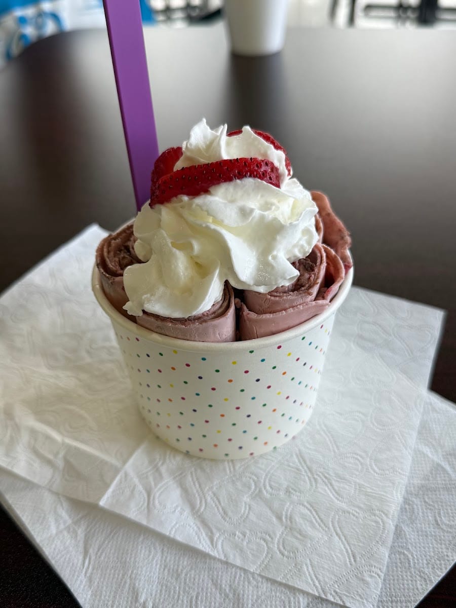 Creamology | Icecreams, Shakes, Faloodas, Juices & Ice cream Rolls