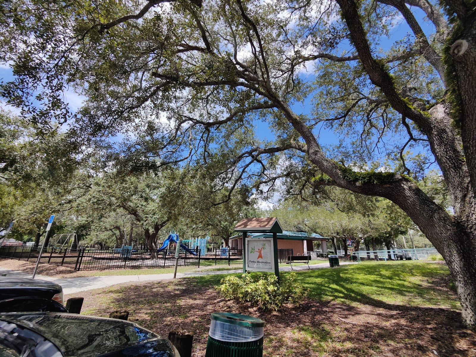 Williams Park Center, photo 2