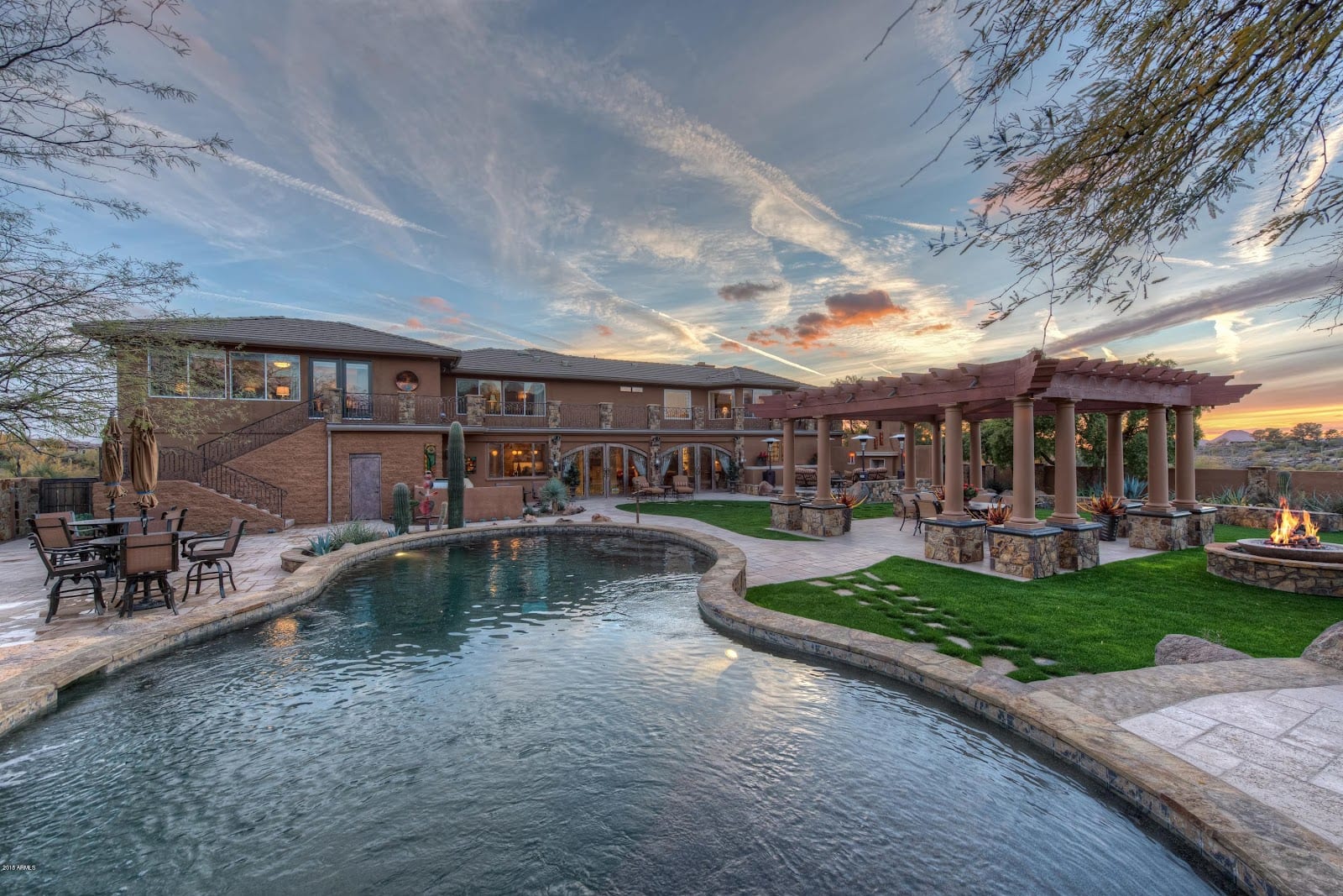 Russ Lyon Sotheby's International Realty, photo 3