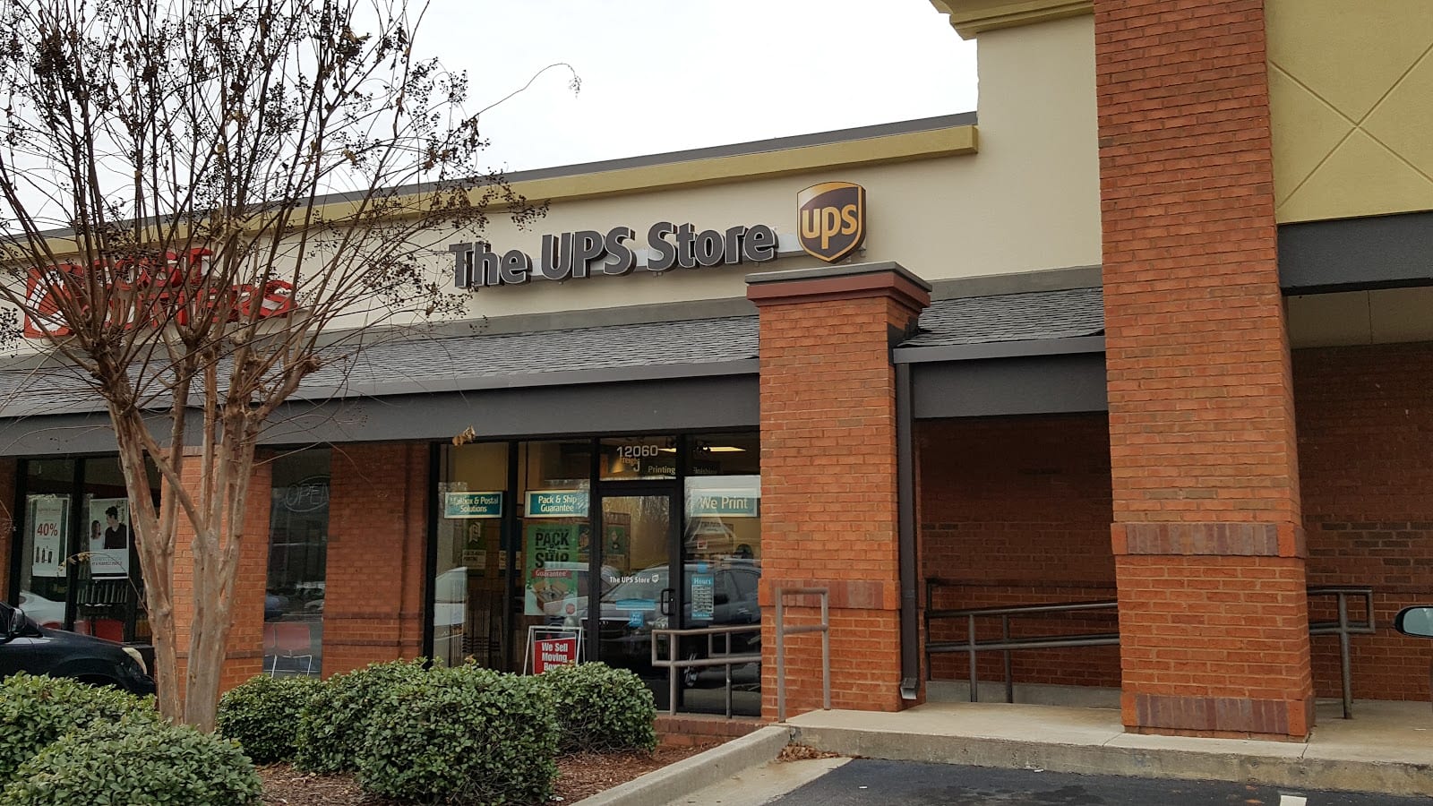 The UPS Store, photo 4