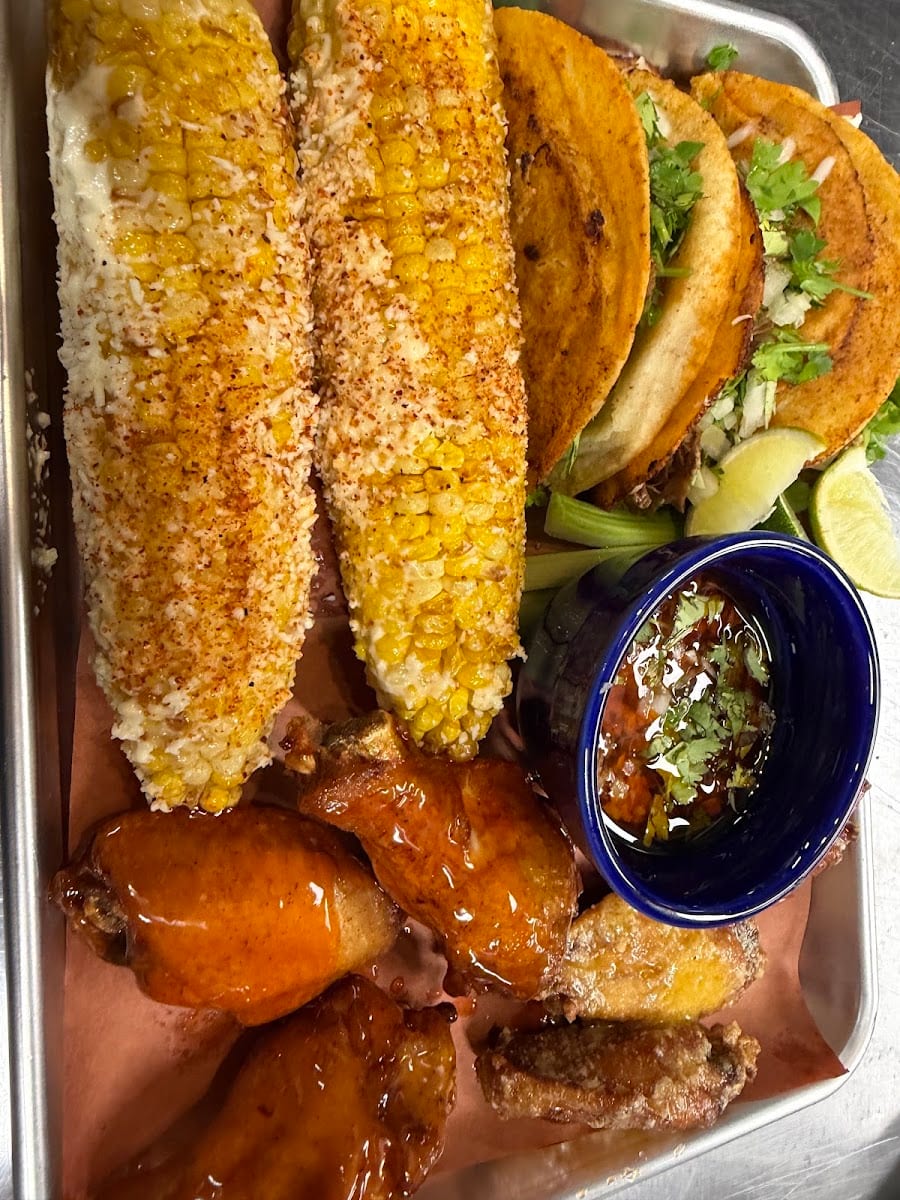 Tacos, Wings & Bar, photo 4