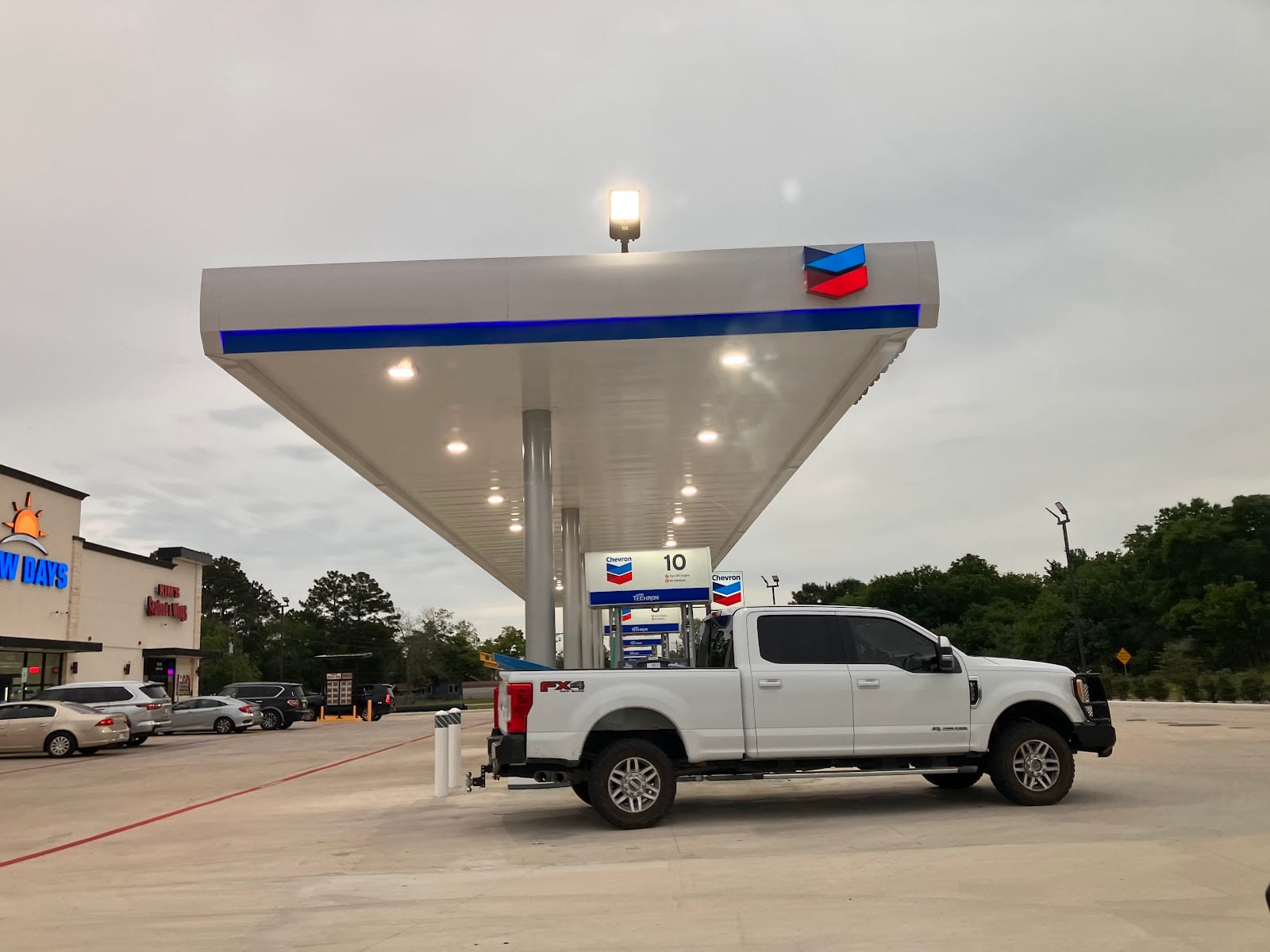Chevron, photo 3
