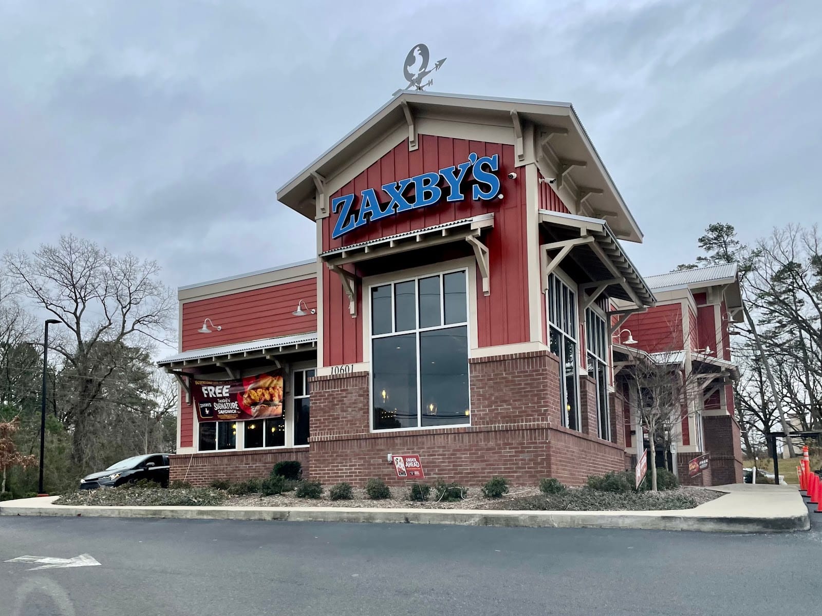 Zaxbys Chicken Fingers & Buffalo Wings, photo 2