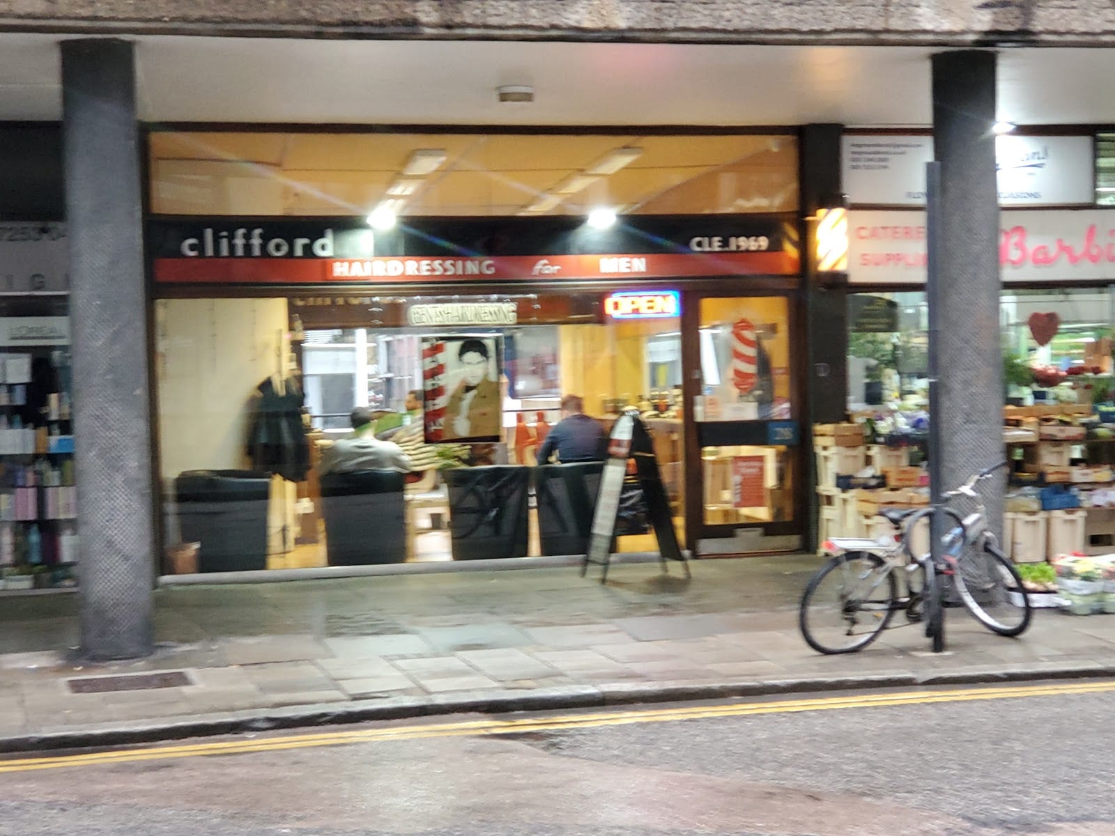 Cliffords The City Hairdressers, photo 3