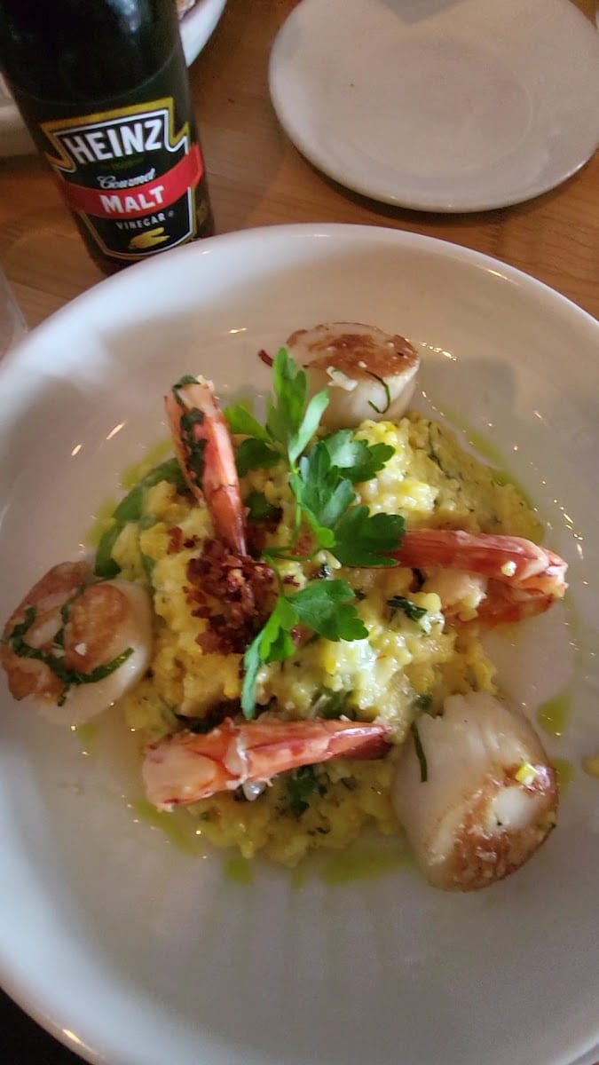 Fly N Fish Oyster Bar and Grill, photo 2