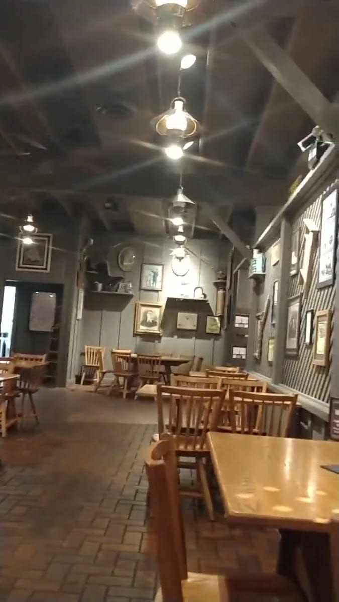 Cracker Barrel Old Country Store, photo 3