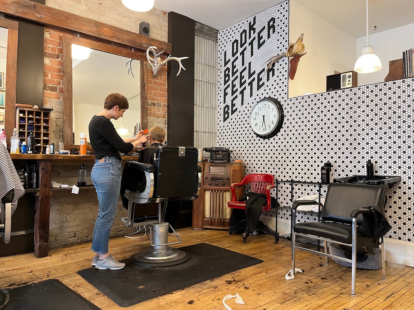 Hastings Barber Shop Danforth