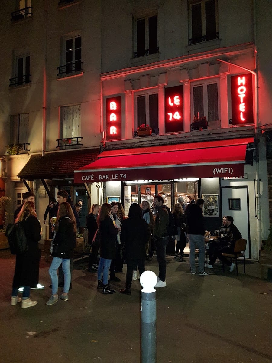 Le 74 Bar