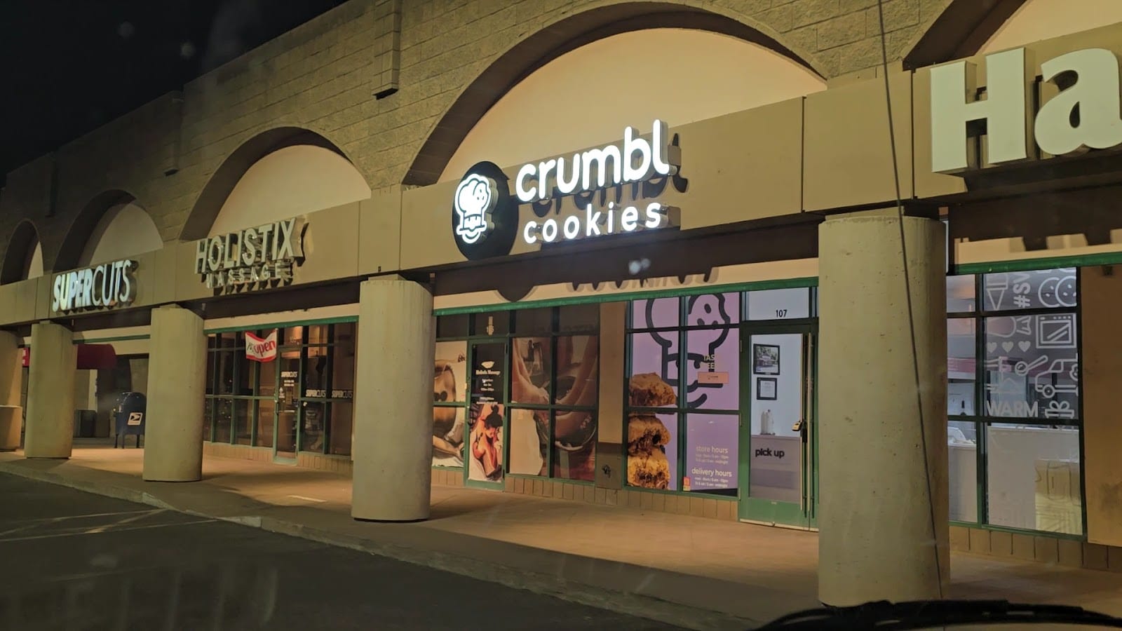 Crumbl Cookies, photo 2