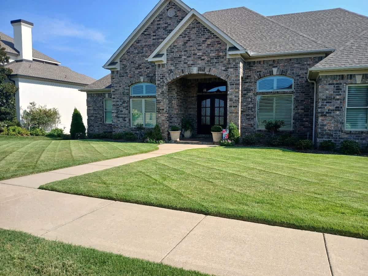 Apex Lawns, photo 4