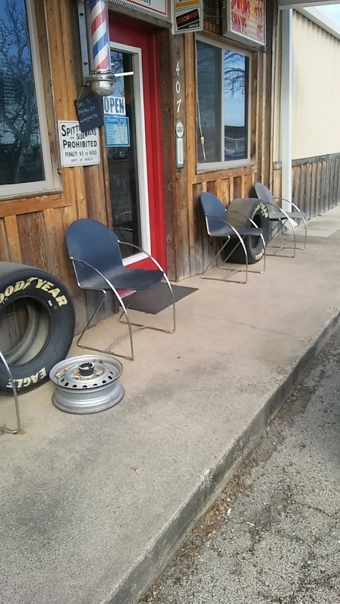 Pit Stop Barber Shop & Parlor, photo 3
