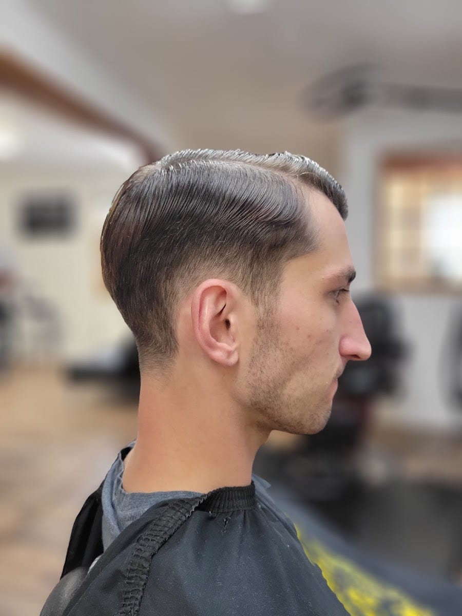Micaela the Barber, photo 2