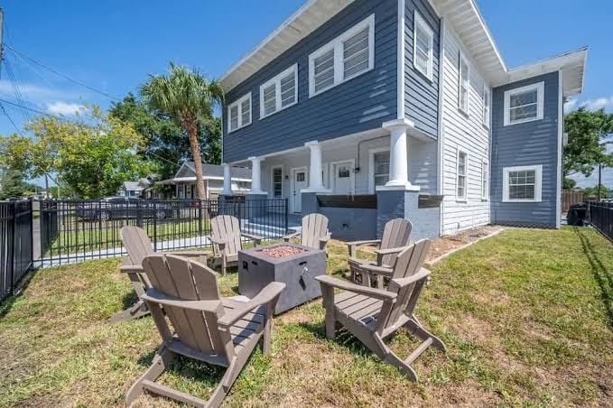 Spacious 3BR House w/Hot Tub, Mini Golf, Ping Pong, photo 3