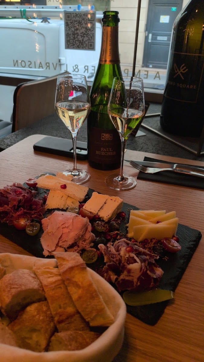 Apéro Square - Bar à Vins & Restaurant, photo 4