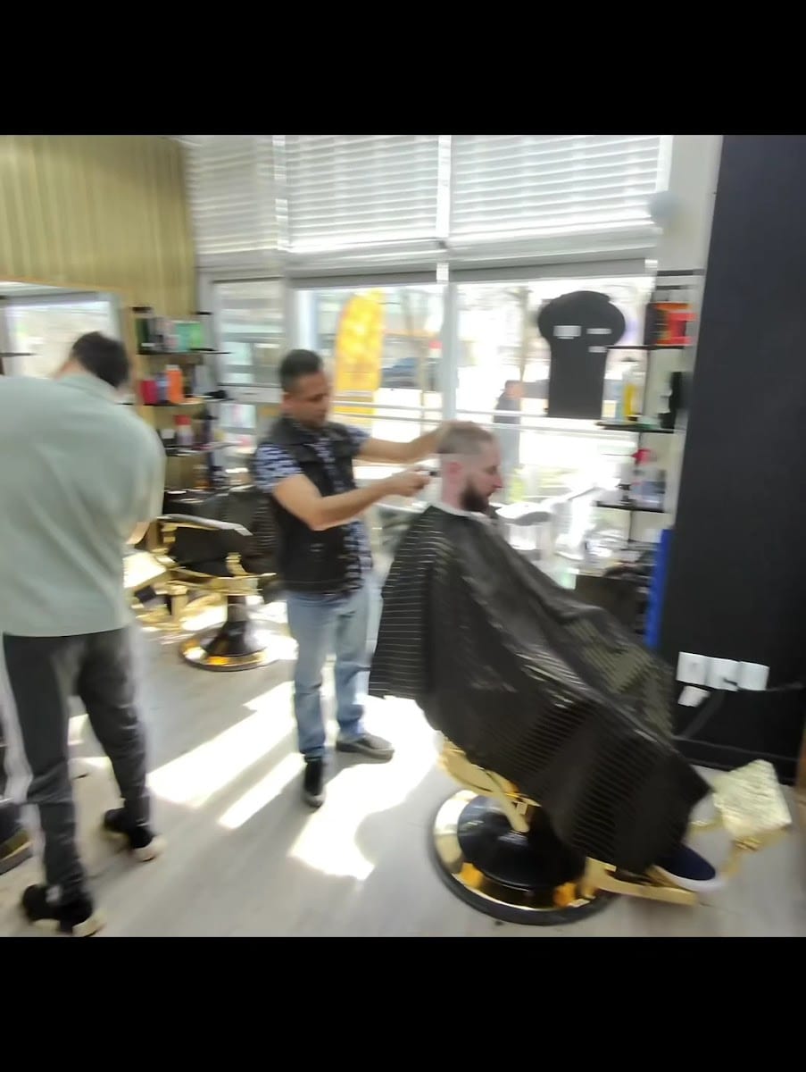 52 Barbershop, photo 3