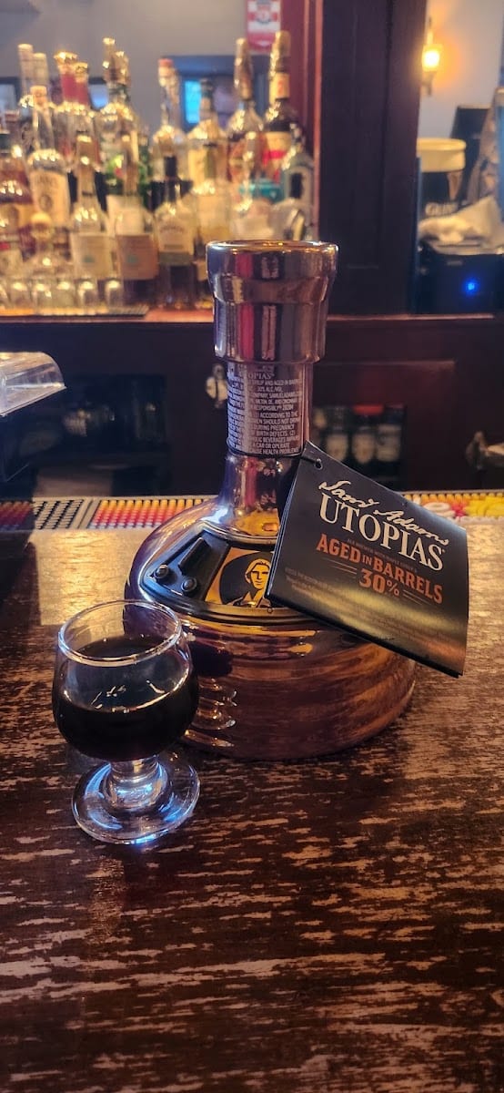 Half Pint Pub
