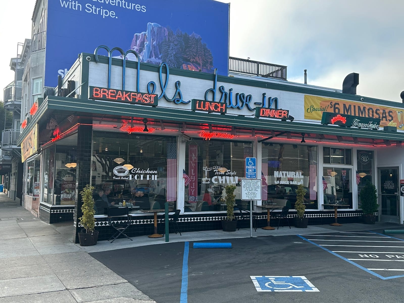 Mel's Drive-In, photo 3