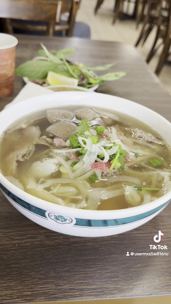 Golden Star Vietnamese Restaurant, photo 2