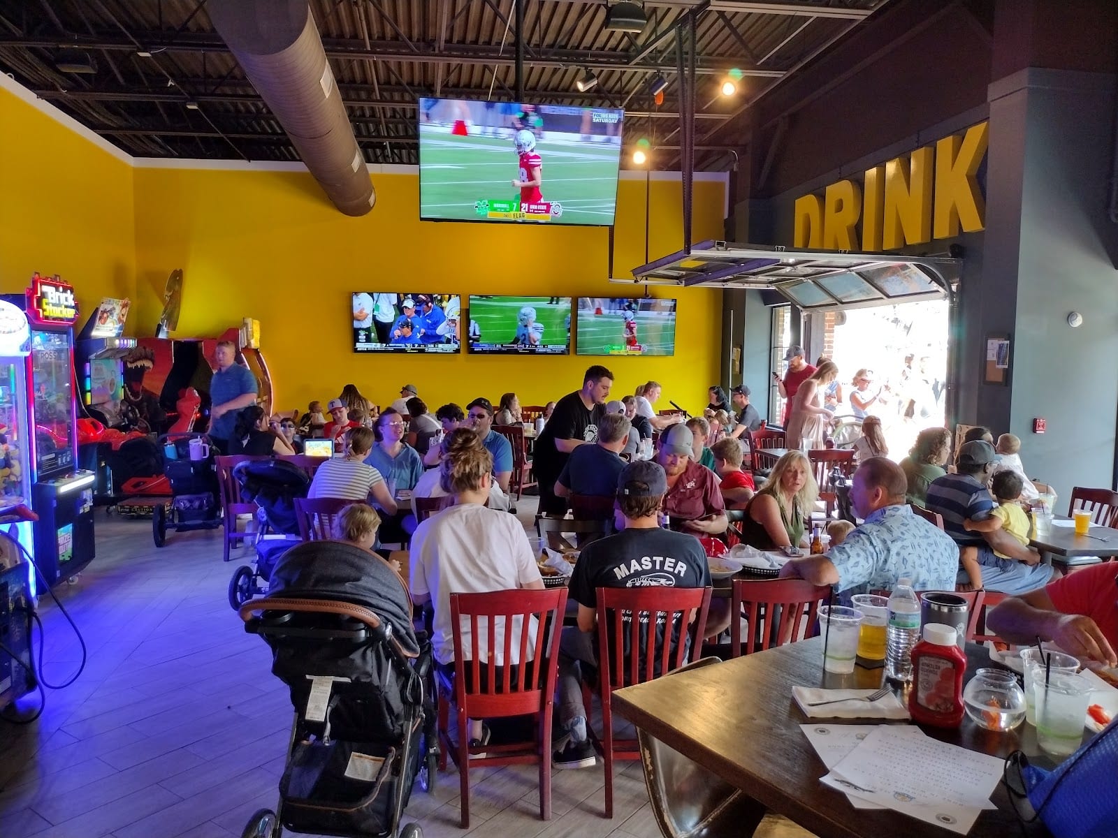 Underdogs Burgers & Brews, photo 2